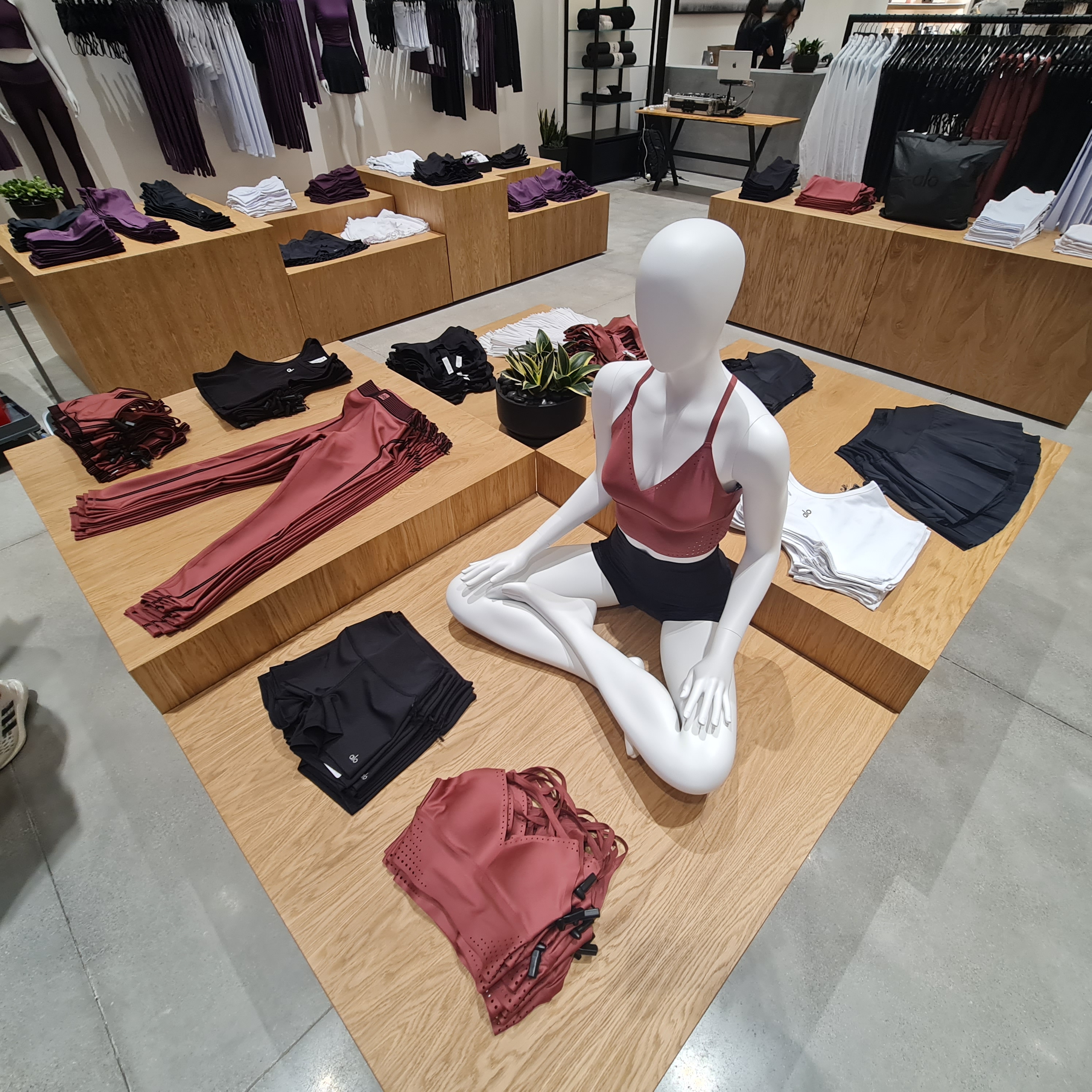 אירוע השקה alo יוגה | TLV Mall